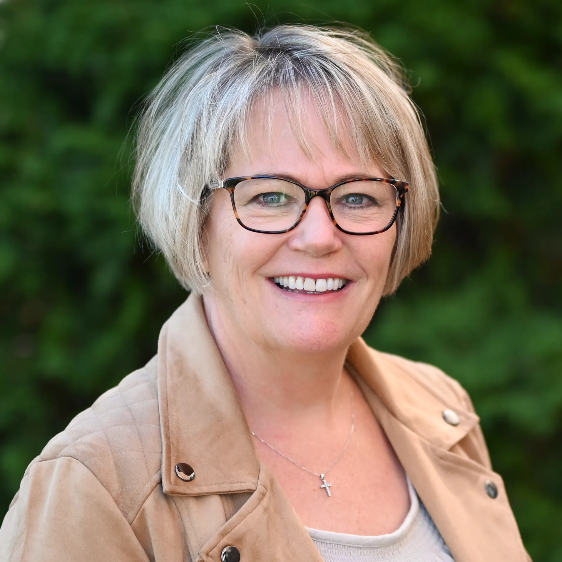 Michelle Love,Account Manager & Partner, One Lucky Guitar, Inc.